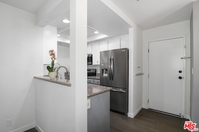 762 E Orange Grove Blvd unit 5, Pasadena, CA 91104 - photo 3