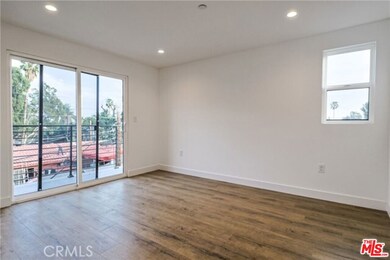 10810 Hesby St, North Hollywood, CA 91601 - photo 5