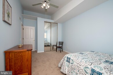 2006 Waters Edge Dr unit 6, Newark, DE 19702 - photo 3