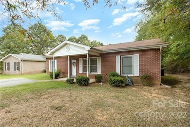 105 Braswell St, Marshville, NC 28103 - photo 2