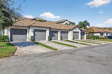 5720 Palmer Cir unit 102, Bradenton, FL 34211 - photo 4