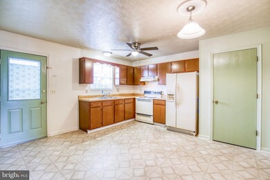 105 Nottoway Dr, Stephens City, VA 22655 - photo 3