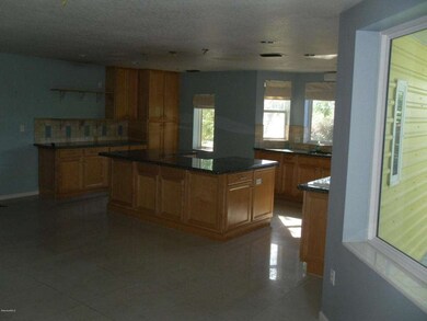 Poinsetta_Kitchen