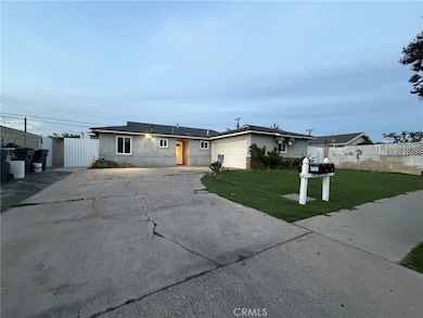 4721 W Oakfield Ave unit 1, Santa Ana, CA 92703 - photo 2