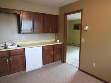 Kitchen dining 2