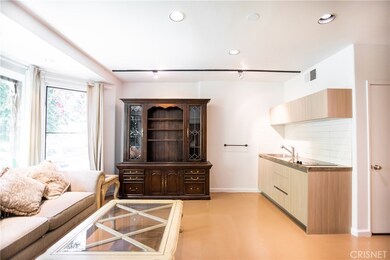 21811 San Miguel St, Woodland Hills, CA 91364 - photo 3