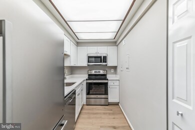 7680 Tremayne Place unit 211, McLean, VA 22102 - photo 4