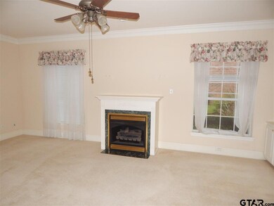 1914 1914 Hollylake Cir, Tyler, TX 75703 - photo 4