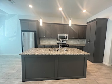 6747 England St unit B, Houston, TX 77021 - photo 2