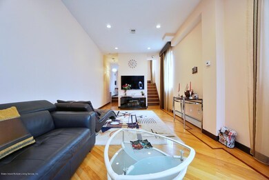660 Quincy Ave, Staten Island, NY 10305 - photo 5