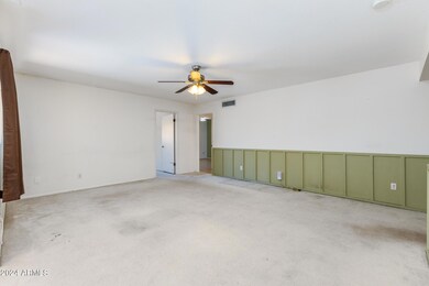 2818 E Malapai Dr-10