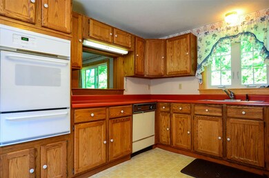85 Packers Falls Rd, Newmarket, NH 03857 - photo 4