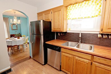 461 Demorest Rd, Columbus, OH 43204 - photo 3