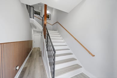 219 Pheasant St unit B, Houston, TX 77018 - photo 3