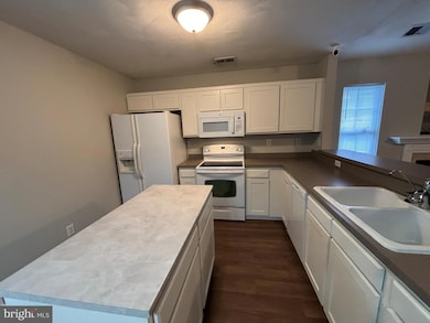 1718 Sparrow Rd, Chesapeake, VA 23320 - photo 5