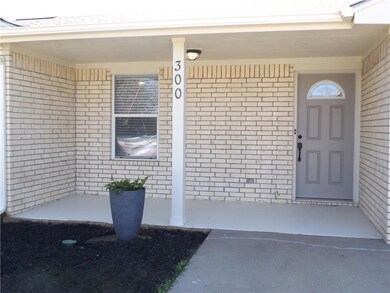 300 Kathy Ln, Granbury, TX 76049 - photo 3