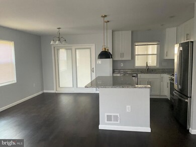 402 Fawncrest Ct, Capitol Heights, MD 20743 - photo 5