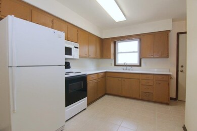 289 Park St, Oregon, WI 53575 - photo 5