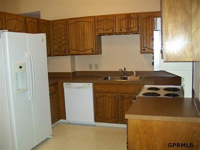 13017 Meredith Ave, Omaha, NE 68164 - photo 2