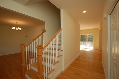 22 Huntington Ridge Rd unit 4, Bedford, NH 03110 - photo 7