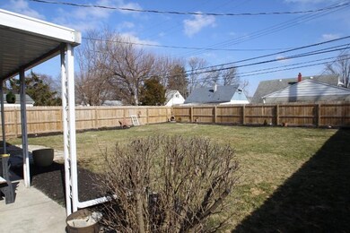 520 Virginia Cir W, Columbus, OH 43213 - photo 4