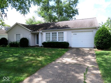 1712 Prairie Dr, Columbus, IN 47203 - photo 2