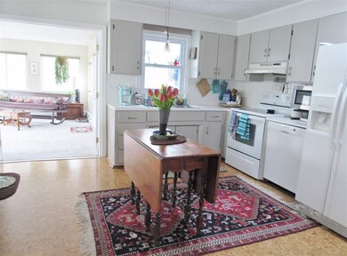 10 Forest Dr, Bedford, NH 03110 - photo 4