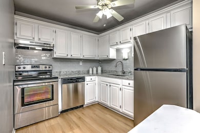 308 Meadowside Rd unit 202, Milford, CT 06460 - photo 6