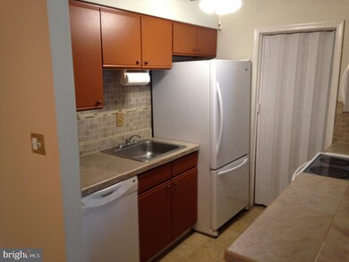 92 Claire Ct unit 2, Blackwood, NJ 08012 - photo 4