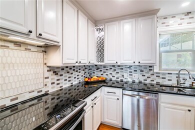 1135 14th Ave N, Saint Petersburg, FL 33705 - photo 7