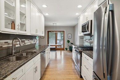 279 E Tall Trees Ln, Palatine, IL 60067 - photo 7