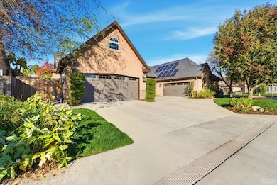 170 W Pioneer Way, Hanford, CA 93230 - photo 3