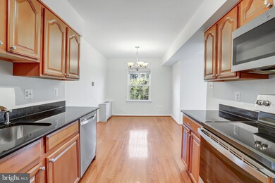 3330 Spring Ln unit D34, Baileys Crossroads, VA 22041 - photo 5