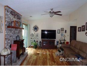 Living Room Vaulted Ceiling