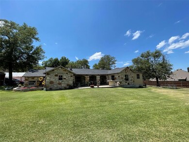 1317 Scotland Ave, Azle, TX 76020 - photo 2