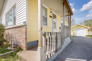 2021 W Olive St-1