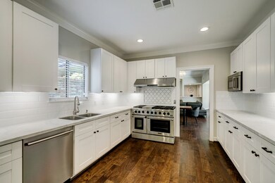 8977 Briar Forest Dr, Houston, TX 77024 - photo 5