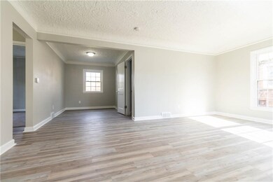 1320 57th Place, Des Moines, IA 50311 - photo 4