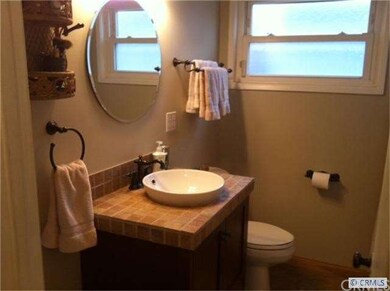 Hallway Full bath