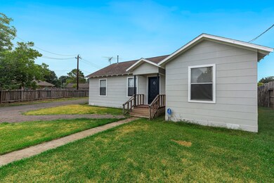 1503 Jones St, Rosenberg, TX 77471 - photo 6