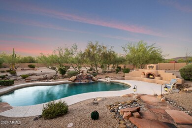 726 E Shawna Ct Dusk-3