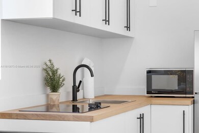 810 NW 6th Ave unit Efficiency, Dania, FL 33004 - photo 3