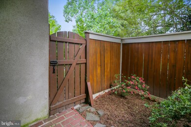 8605 Village Way unit A, Alexandria, VA 22309 - photo 5