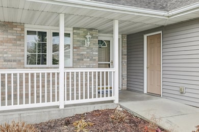 315 Pebble Brook Ln, Lodi, WI 53555 - photo 4