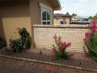 10708 La Subida Dr, El Paso, TX 79935 - photo 5