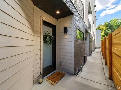 544 N 600 W unit 2 B, Salt Lake City, UT 84116 - photo 3