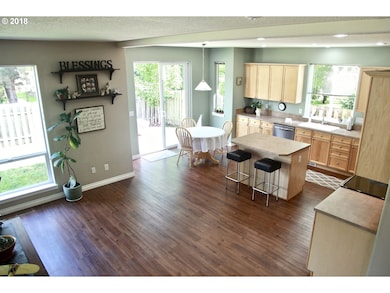 1420 NE 18th Place, Canby, OR 97013 - photo 7