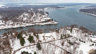 525 Arrowhead Ln, Litchfield, IL 62056 - photo 2