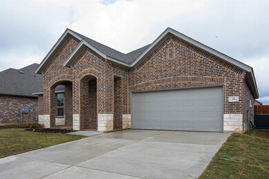 136 Colonial Dr, Joshua, TX 76058 - photo 3