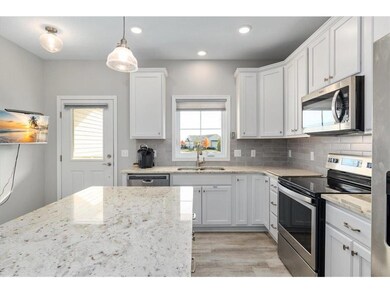 1575 Evan Ct unit 24, New Richmond, WI 54017 - photo 6